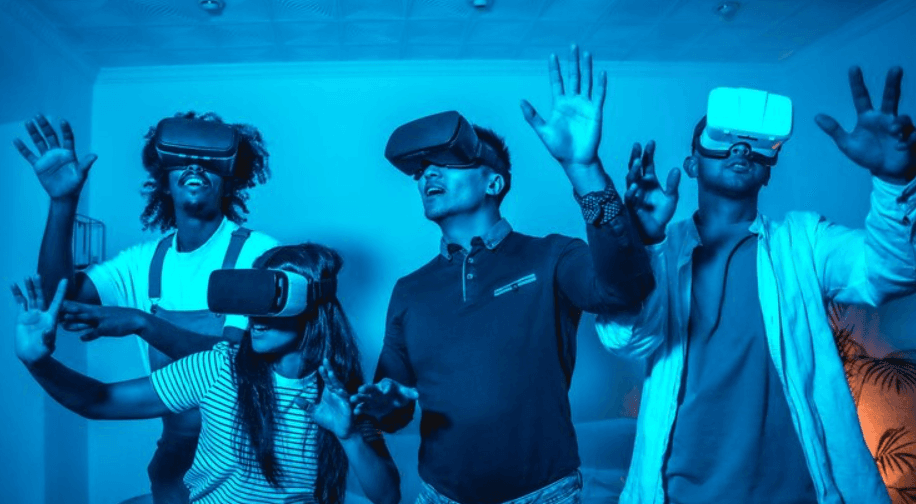 holo-concerts-the-rise-of-virtual-holographic-music-festivals